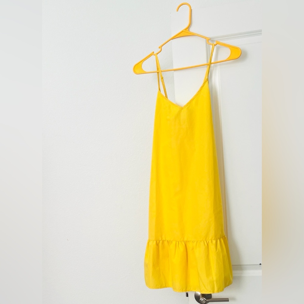 Chic Yellow Ruffle Hem Chemise